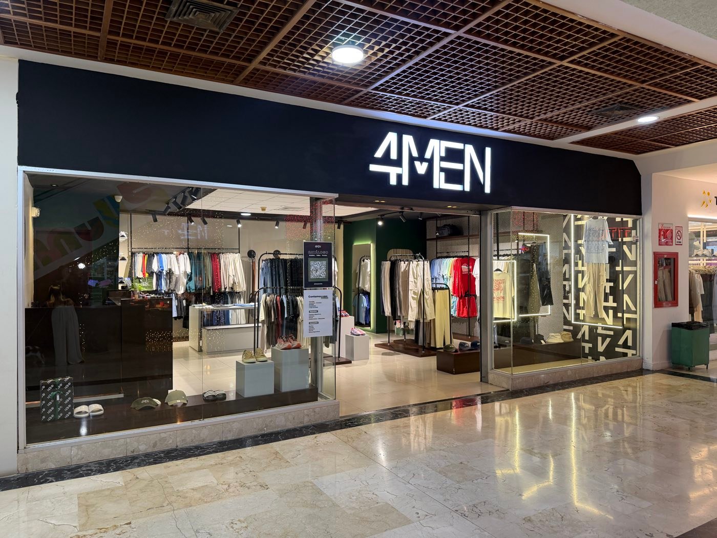 Fachada de la tienda 4MEN en C.C. Doral Center Mall, Maracaibo